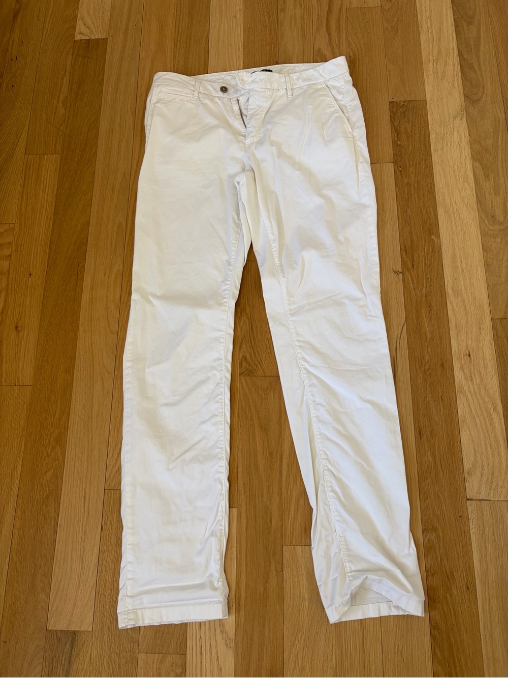 Axel’s of Vail White Chino Pants